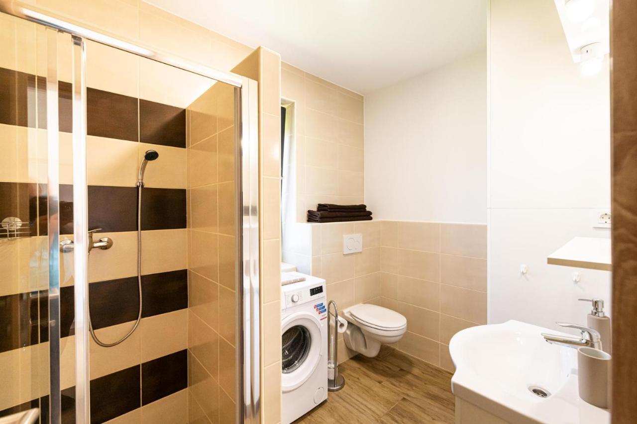 Apartmaji Banonia Verzej Exterior photo